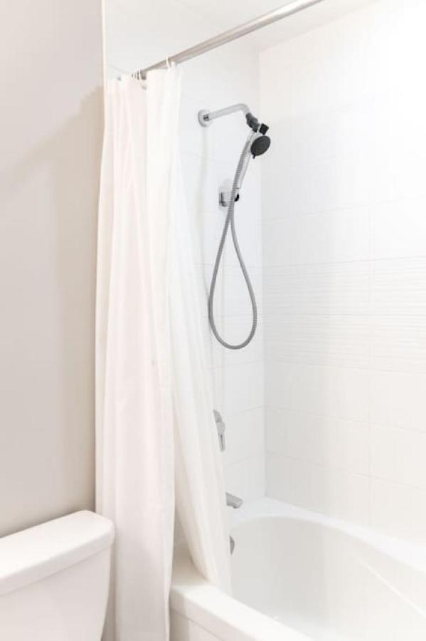 Holiday home Serenity 1 Bedroom With Balcony Toronto