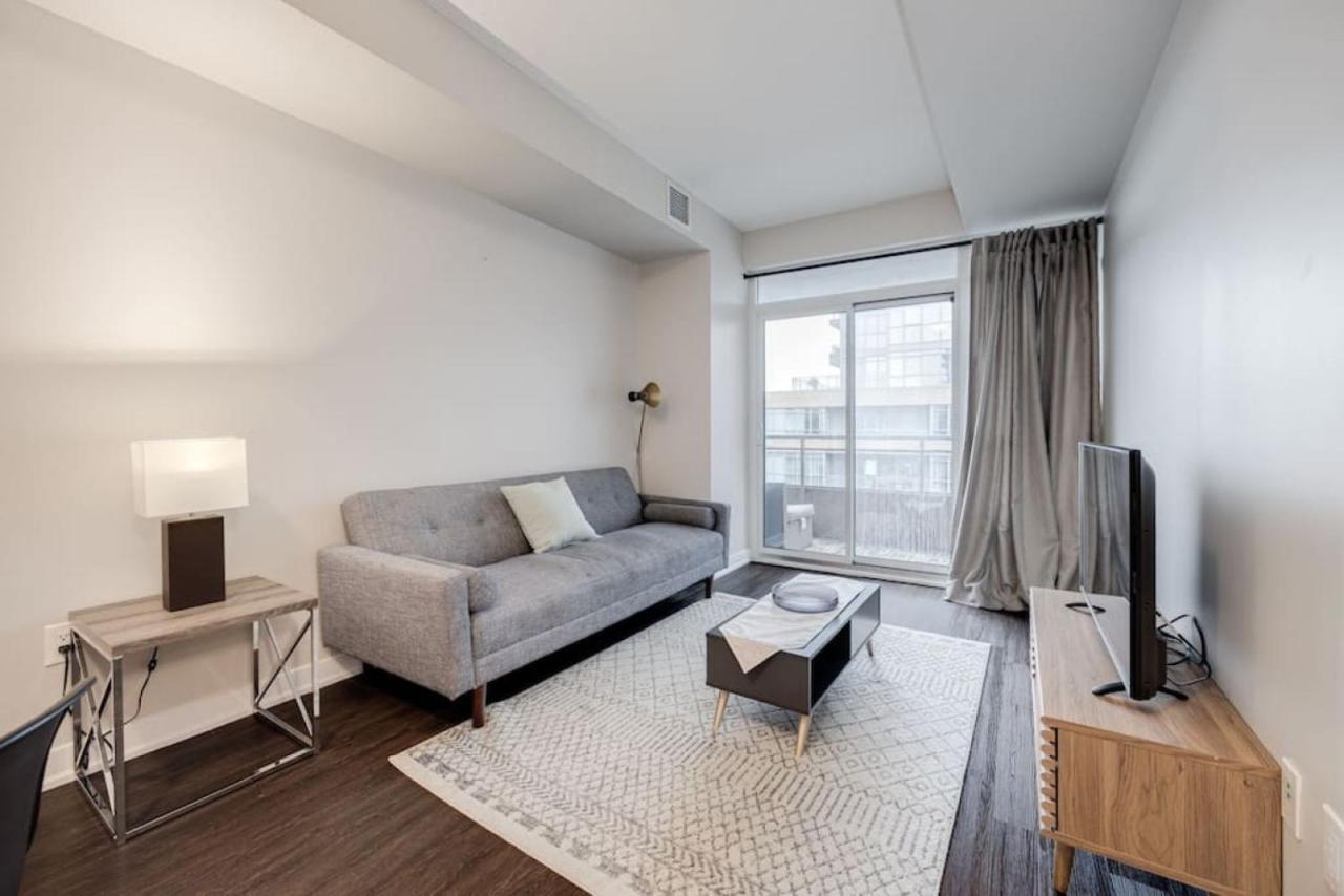 Serenity 1 Bedroom With Balcony Holiday home Toronto